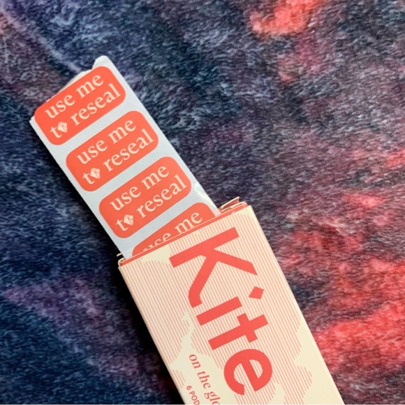 💜 Kite On the Glow Concealer Shade 03 - NWT - Picture 8 of 11